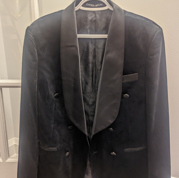 Blazer - Picture 2 of 4